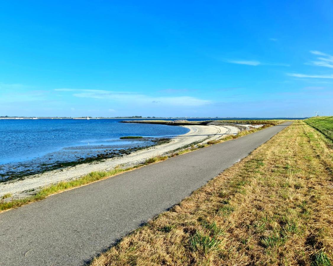 De Corner Van Zeeland Met Jacuzzi Sint-Annaland Exterior foto
