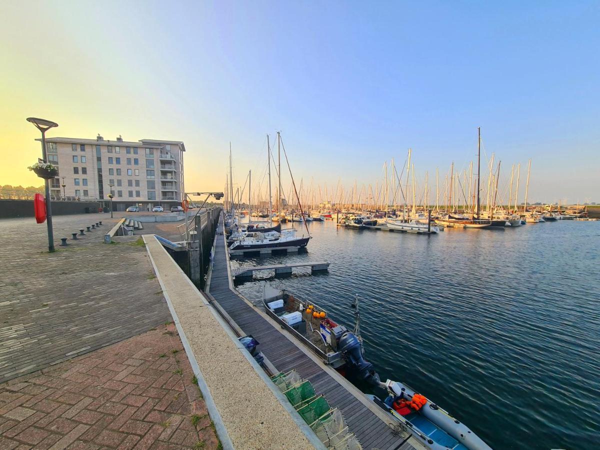 De Corner Van Zeeland Met Jacuzzi Sint-Annaland Exterior foto