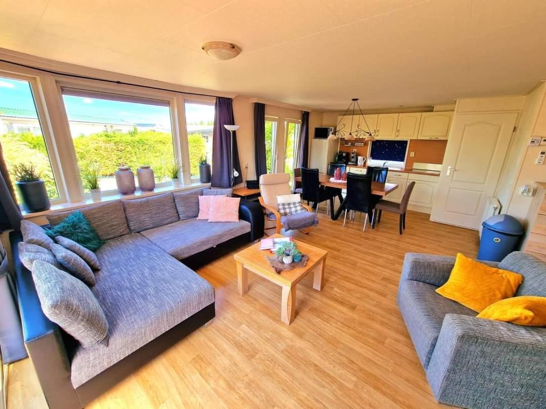 De Corner Van Zeeland Met Jacuzzi Sint-Annaland Exterior foto
